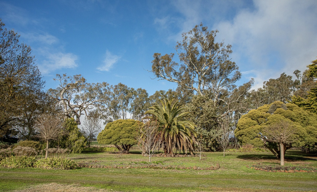 5215 Casterton-Edenhope Road, Kadnook VIC 3318