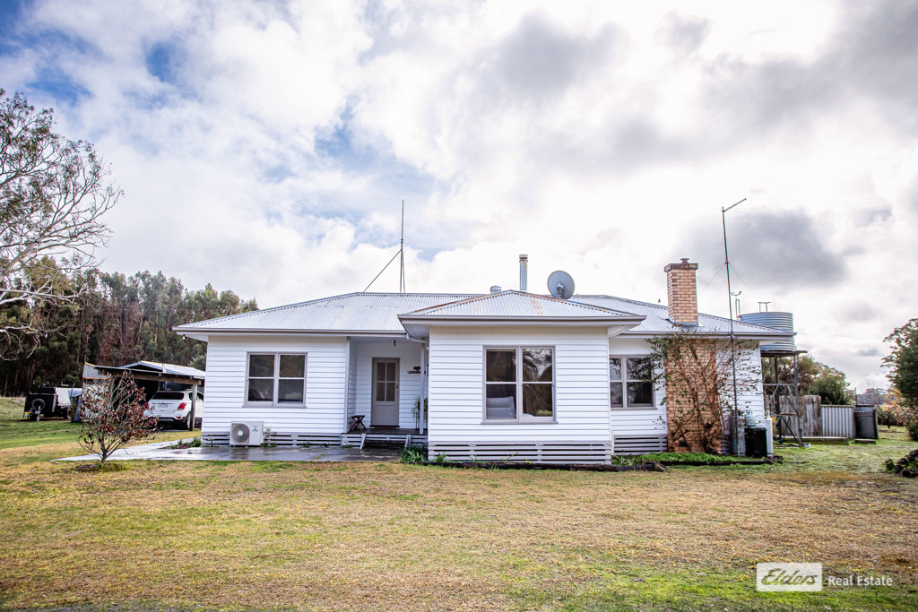 5215 Casterton-Edenhope Road, Kadnook VIC 3318