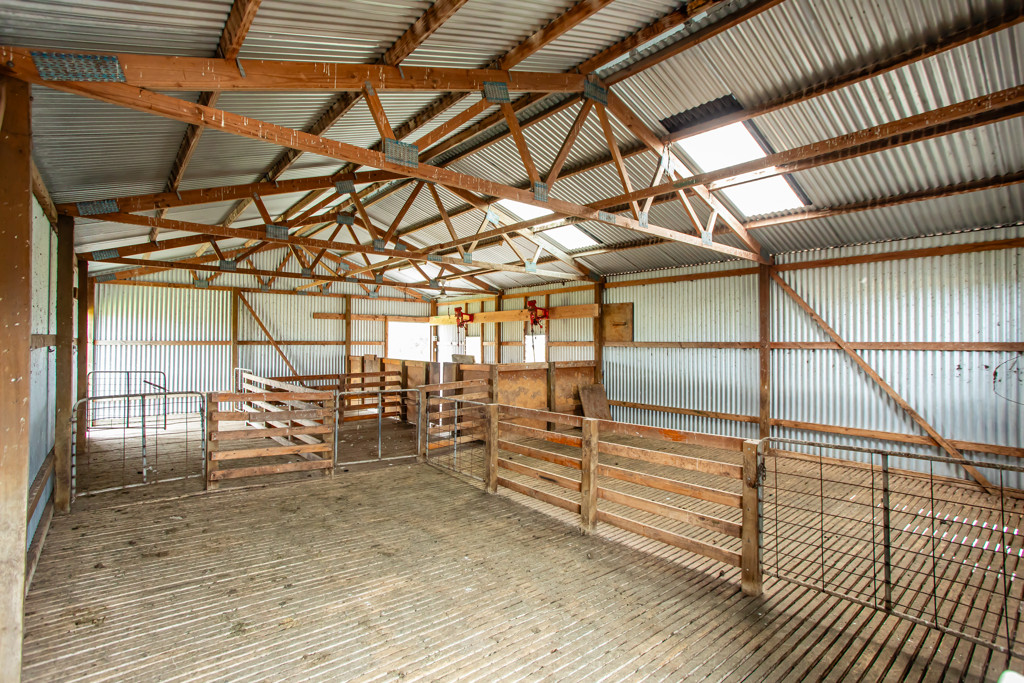 Corner Roy Lawries road and Pedericks Road, Lochaber SA 5271