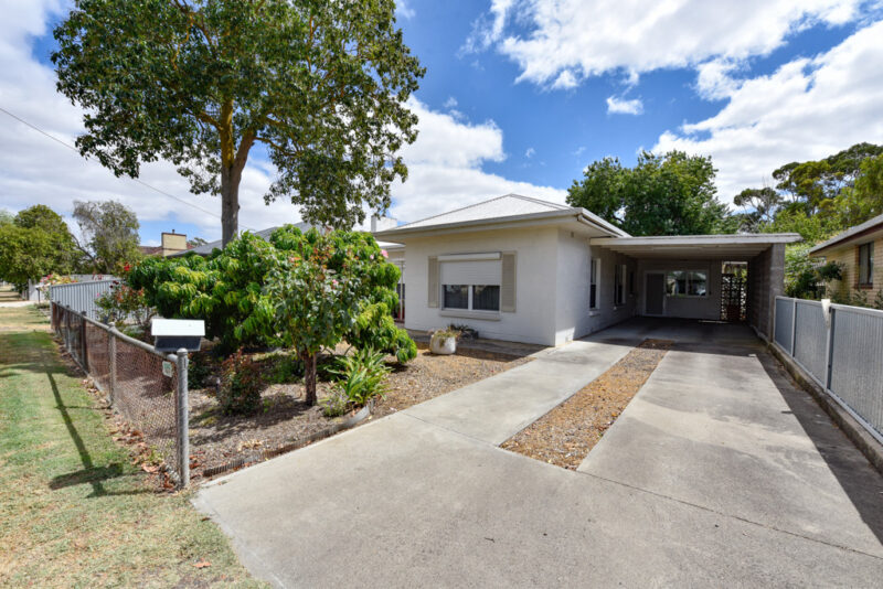 17 Lizzie Street, Penola SA 5277