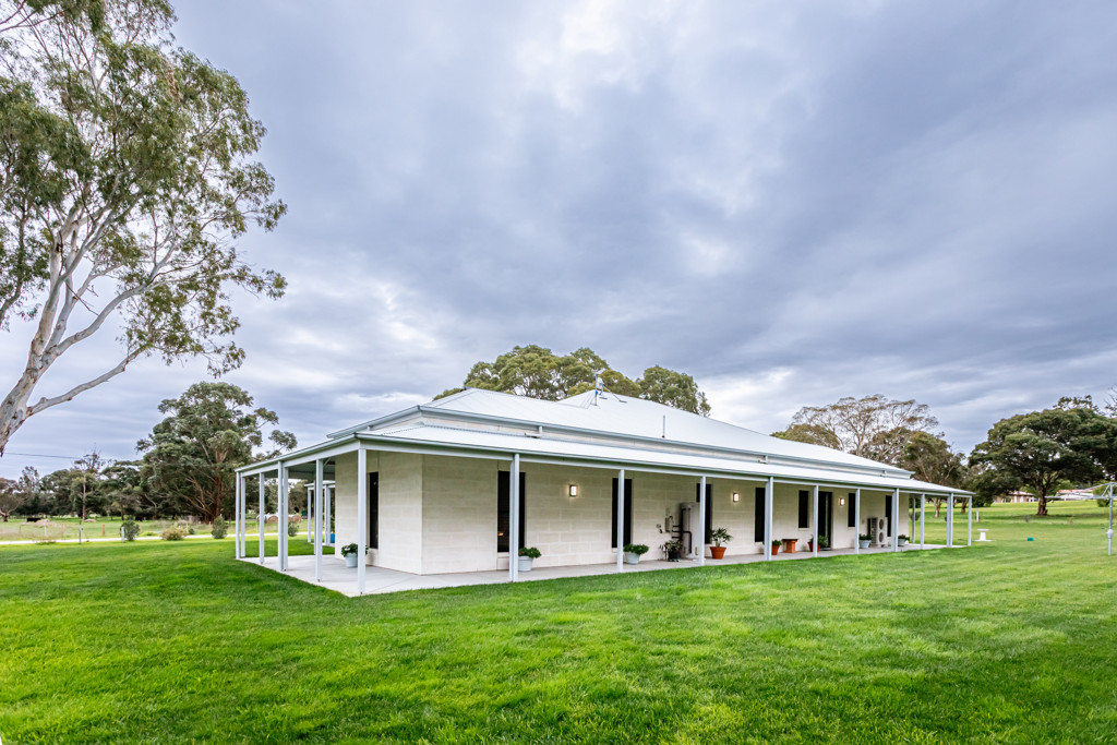 202 Gordon Street, Naracoorte SA 5271