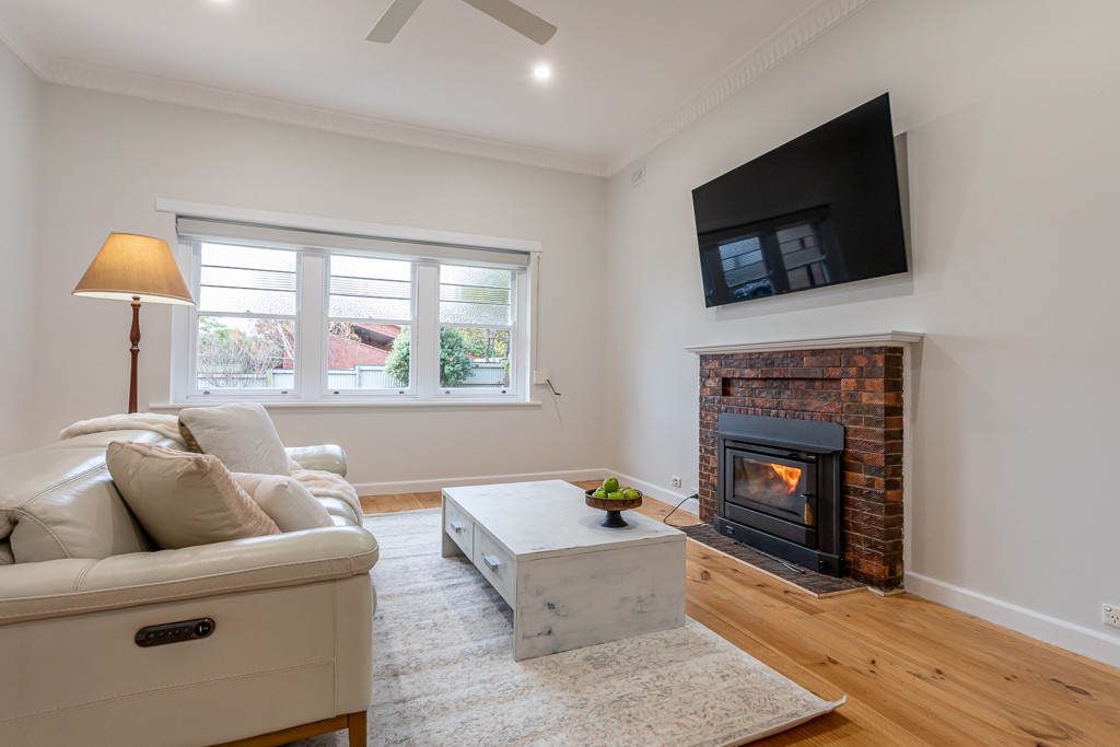 8 Adelaide Avenue, Naracoorte SA 5271
