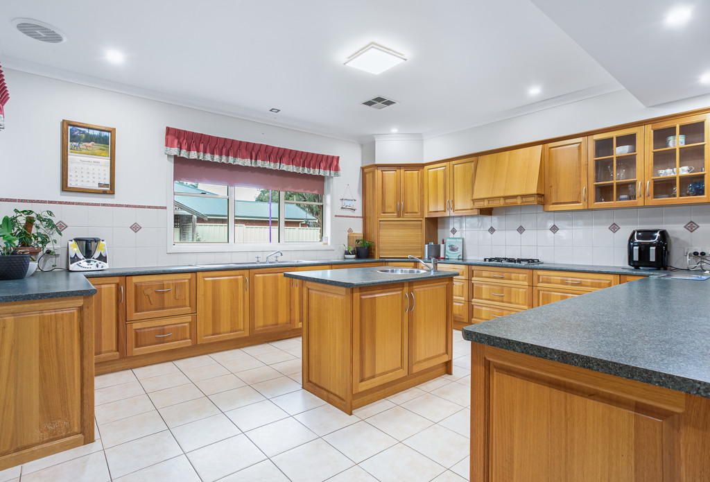 2-4 Miamba Close, Penola SA 5277
