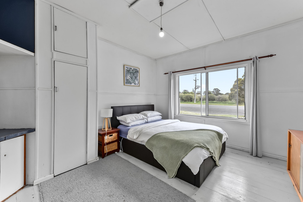 9 Lake Street, Edenhope VIC 3318