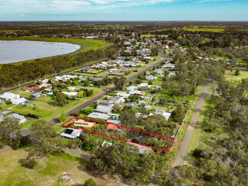36 Wannon Avenue, Edenhope VIC 3318