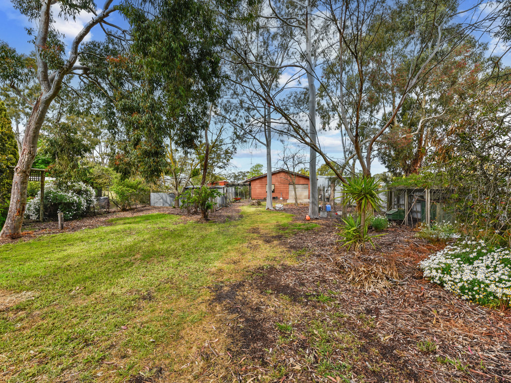 36 Wannon Avenue, Edenhope VIC 3318