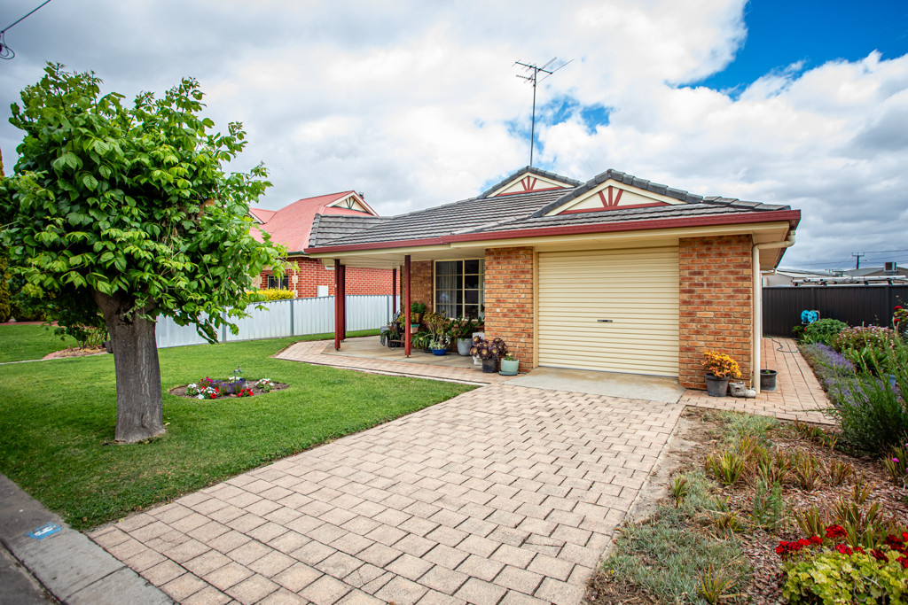 9 Peake Crescent, Naracoorte SA 5271