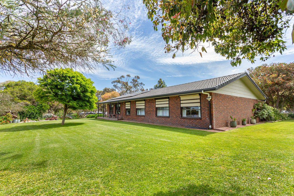17 Clarksons Road, Naracoorte SA 5271