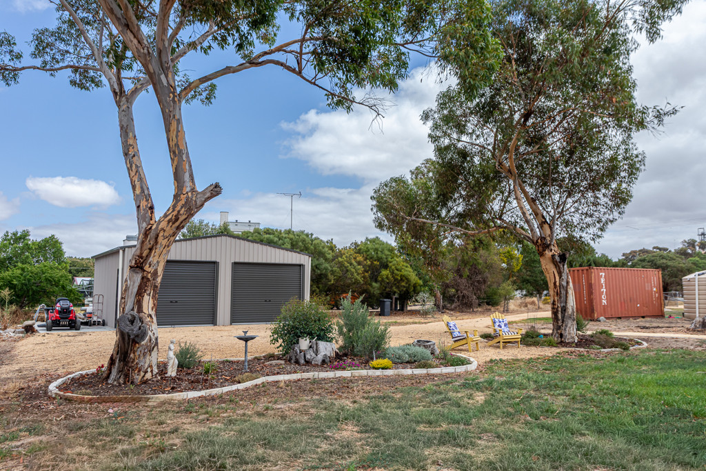 Lots 124 and 127 High Street, Frances SA 5262