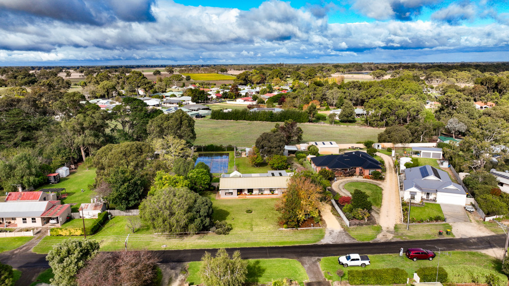 8 Julian Street West, Penola SA 5277