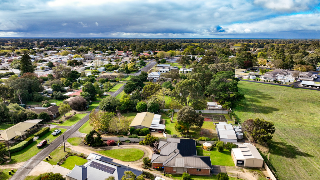 8 Julian Street West, Penola SA 5277