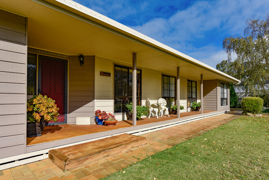 8 Julian Street West, Penola SA 5277