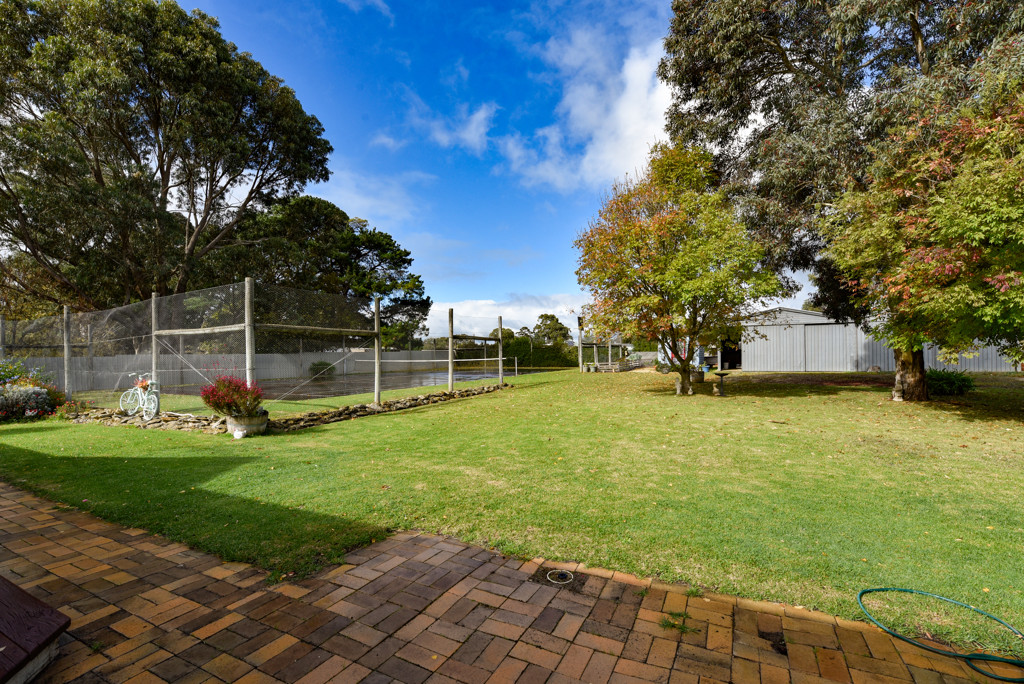 8 Julian Street West, Penola SA 5277