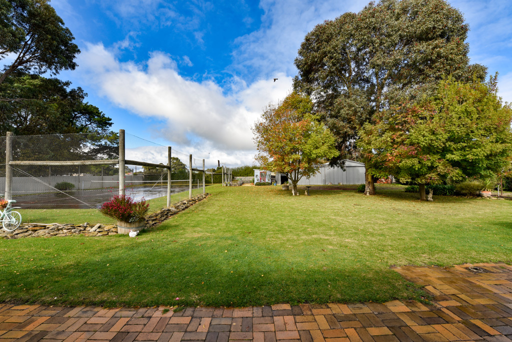 8 Julian Street West, Penola SA 5277