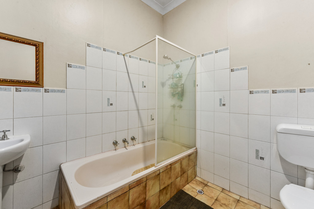 1 and 2/4 Portland Street, Penola SA 5277