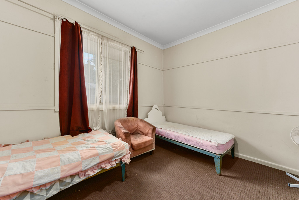1 and 2/4 Portland Street, Penola SA 5277
