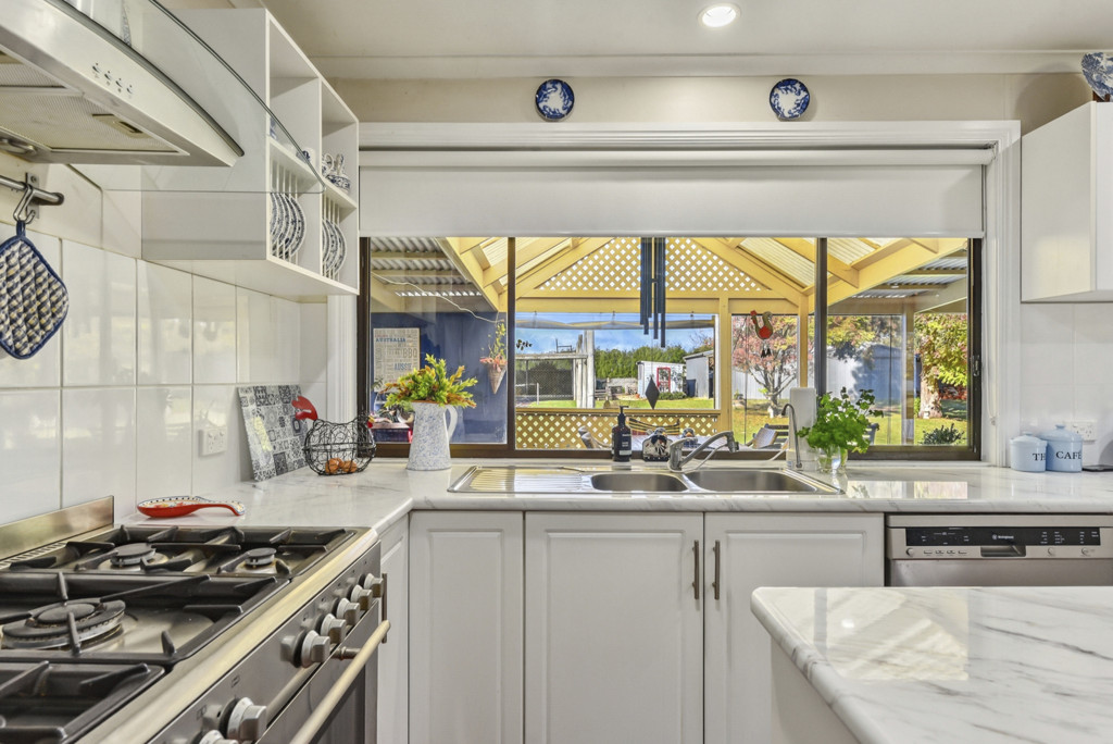 8 Julian Street West, Penola SA 5277