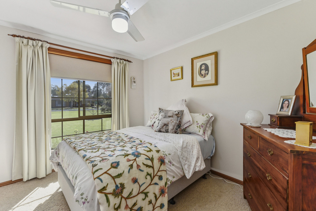 8 Julian Street West, Penola SA 5277