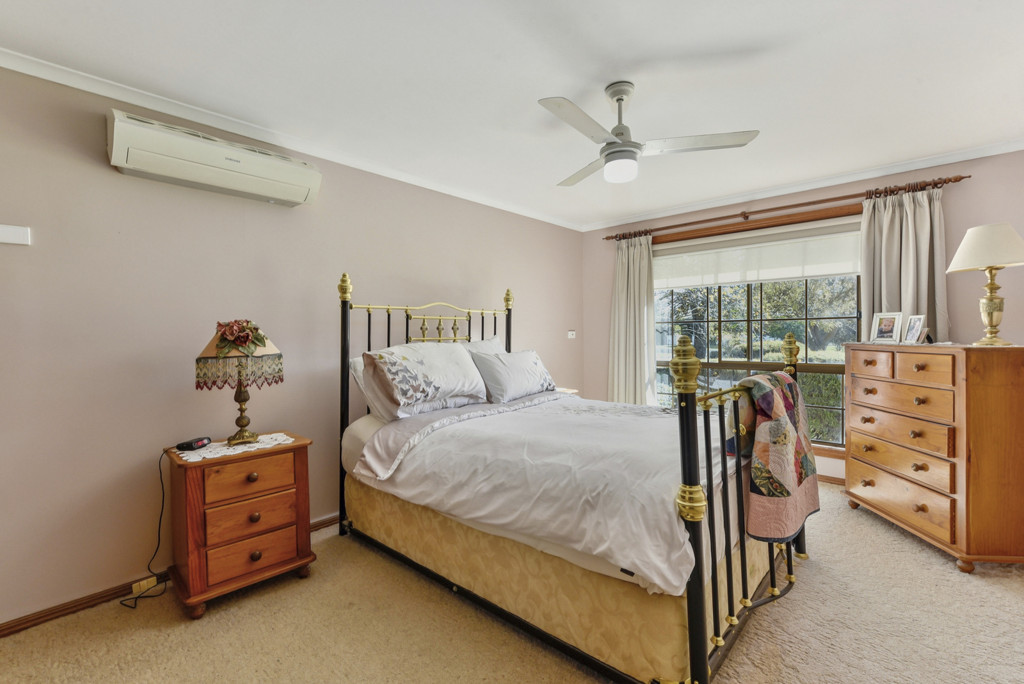 8 Julian Street West, Penola SA 5277