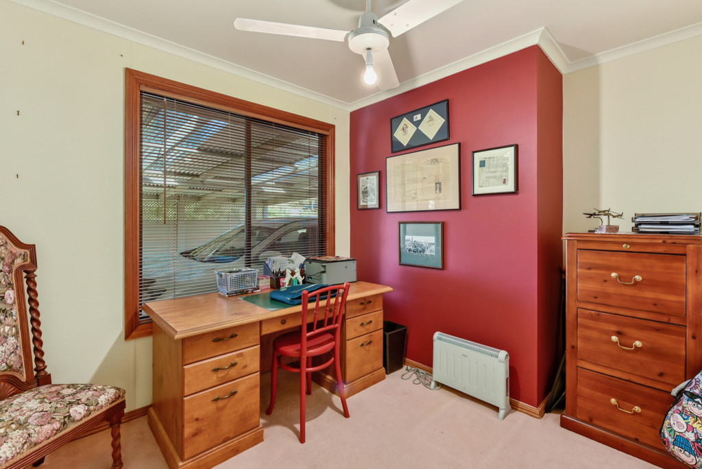 8 Julian Street West, Penola SA 5277