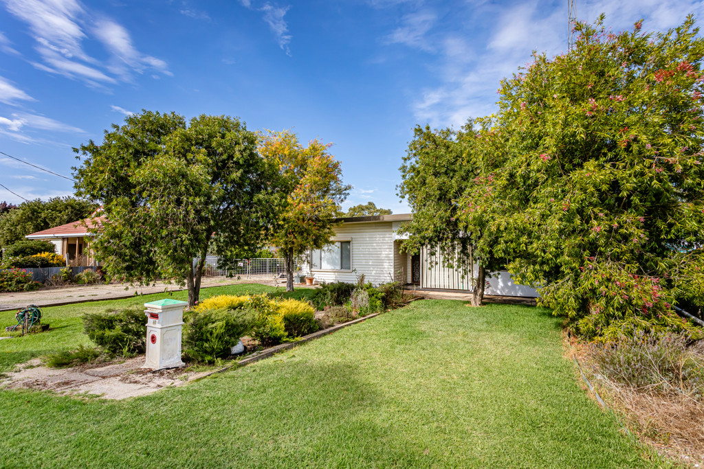 18 Corner Crescent, Naracoorte SA 5271