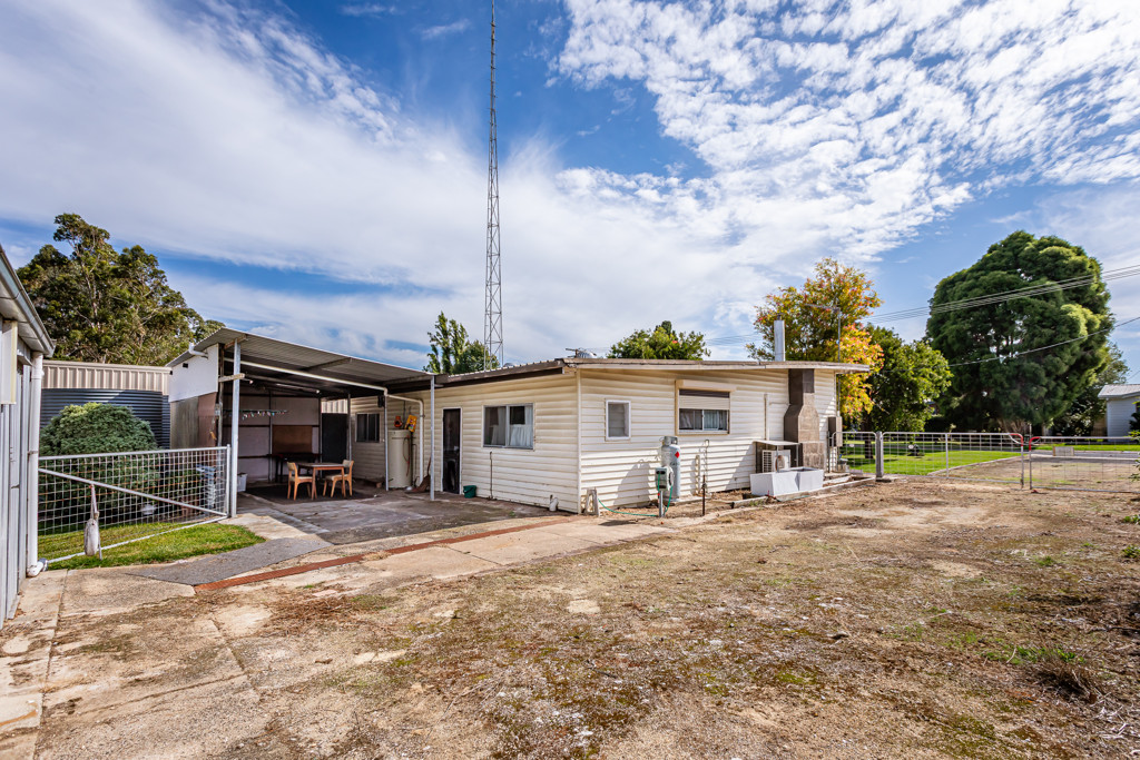 18 Corner Crescent, Naracoorte SA 5271