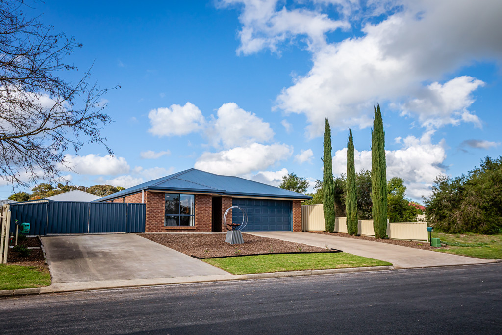 57 Grieve Avenue, Naracoorte SA 5271
