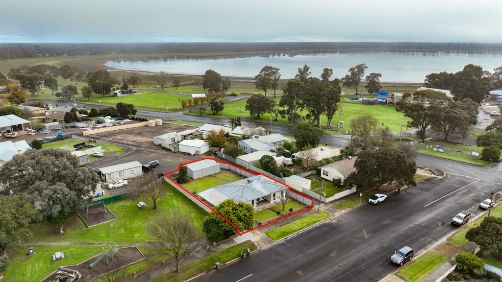 3 Wallace Street, Edenhope VIC 3318
