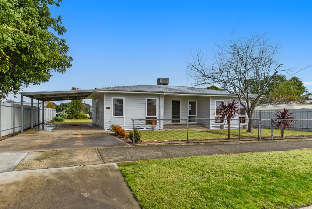 3 Wallace Street, Edenhope VIC 3318